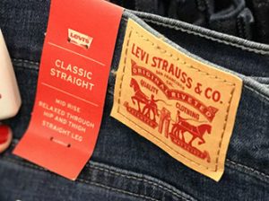 Фирменные бирки Levi's