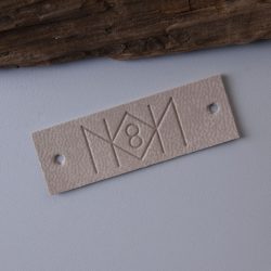 2 отверстия